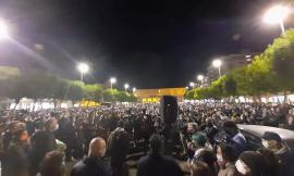 Civitanova, protesta in piazza contro il Dpcm: "Non ci fermeremo finché non saremo ascoltati" (FOTO)