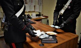 Sorpresi mentre spacciavano eroina al "Corridomnia": fermati due giovani nigeriani