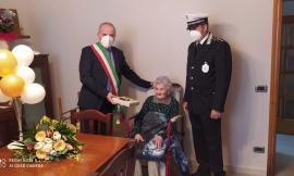 Festa a Castelraimondo per i 100 anni di Giuseppa Mancini