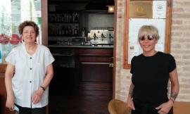 Malika Ayane in visita a sorpresa nelle Marche: ospite alla Locanda Le Logge di Urbisaglia