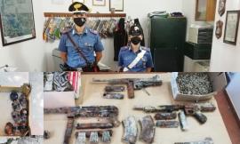Cingoli, mentre ristruttura casa scopre un arsenale della Seconda Guerra Mondiale con 8 bombe a mano