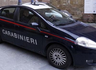 Hotel House, ancora controlli: trasforma il parcheggio in un'officina abusiva, denunciato