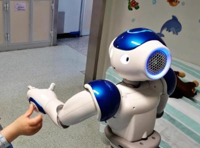 Salesi, donato un robot umanoide per i piccoli ricoverati presso il nosocomio anconetano