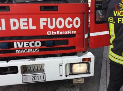 Porto Recanti, incendio al quarto piano dell'Hotel House