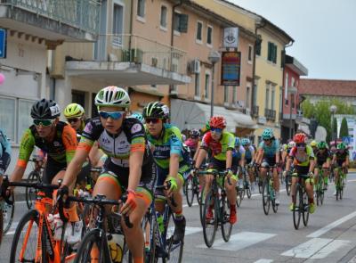 Giro delle Marche in Rosa, domani tappa tutta settempedana: come cambia la viabilità