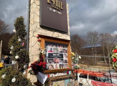 Tre anni dalla tragedia di Rigopiano: la cerimonia dei familiari delle vittime