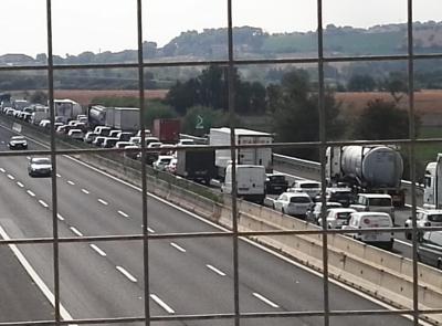 Civitanova, incidente in autostrada tra due auto: cinque feriti al pronto soccorso