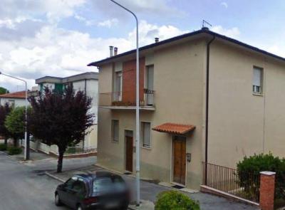 San Severino, post sisma: torna agibile una palazzina via Dante Alighieri