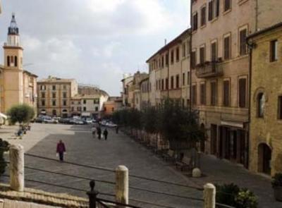 Macerata, prorogati i 30 minuti gratis in corso Cavour e Cairoli: si aggiunge anche piazza Mazzini