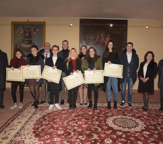 Morrovalle, premio per merito scolastico Menghini-Molini: sei gli studenti vincitori