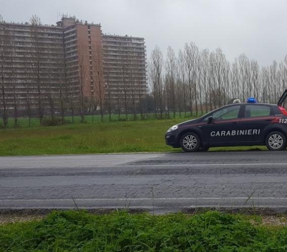 Hotel House, palpeggia una coetanea: denunciato per violenza sessuale un 20enne nordafricano