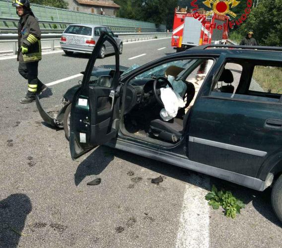 Caccamo, scontro tra vetture in superstrada: gravi due bambini