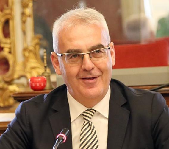 Il sindaco di Macerata al commissario Farabollini: "Uguale trattamento per tutti i comuni del cratere"