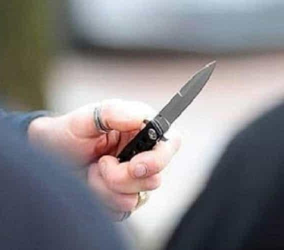 Castelnuovo di Recanati, tentata rapina alla "Tabac Art": ladro messo in fuga dal titolare