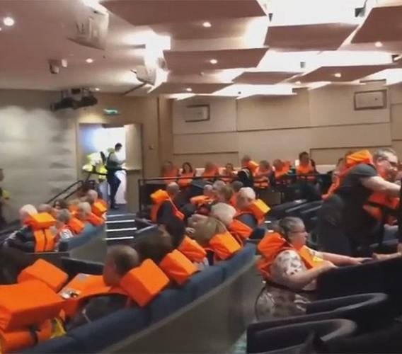 Avaria in Norvegia: le drammatiche immagini della nave costruita nelle Marche. FOTO E VIDEO