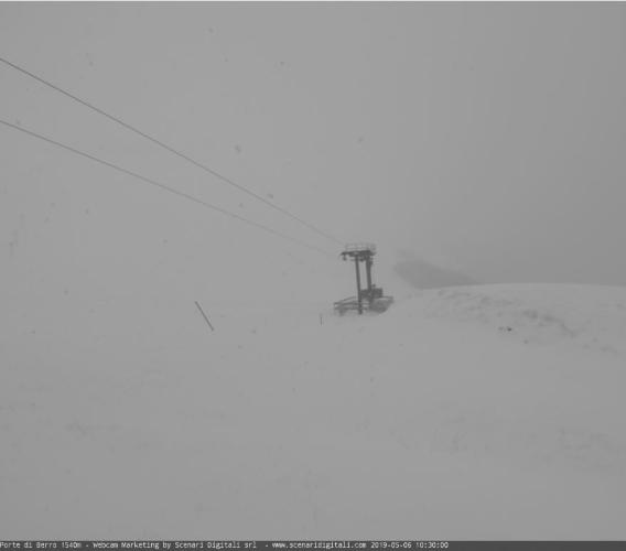 Neve a maggio a Bolognola, Frontignano e Sassotetto (FOTO)