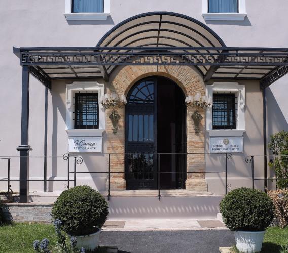 Borgo Pilotti, la Beauty Clinic che ridà speranza ai giovani delle Marche