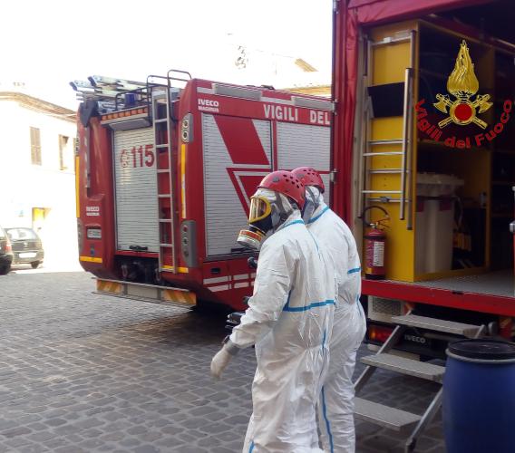 Montelupone, sostanza radioattiva dal parafulmine della torre civica: intervengono i Vigili del Fuoco (FOTO)