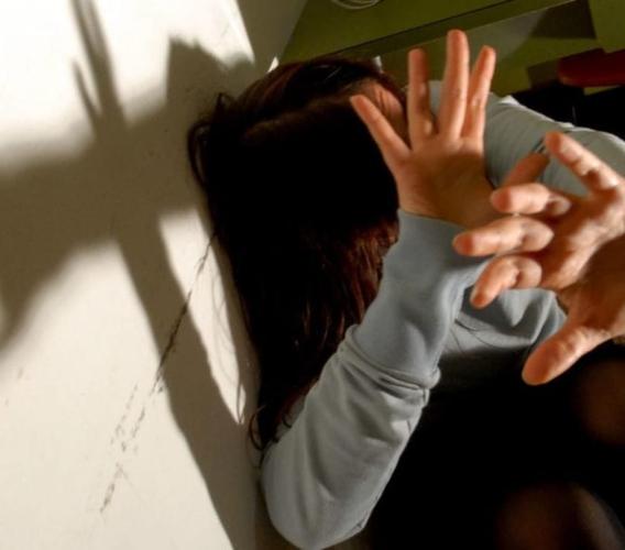 Macerata, violenza sessuale nei confronti della moglie: 49enne condannato a quattro anni