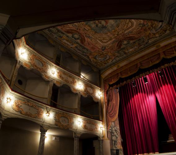 Penna San Giovanni, si celebra lo sbarco sulla Luna con un convegno al Teatro Comunale