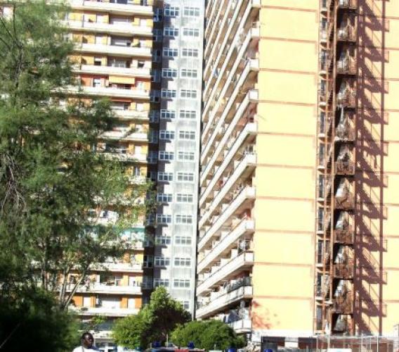 Porto Recanati, vasti controlli interforze all'Hotel House: 34 persone denunciate