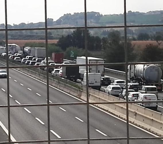 Incidente in A14: due feriti, uno in gravi condizioni