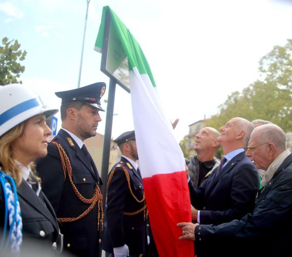 "L'indifferenza è il male peggiore del nostro tempo": Franco Gabrielli a Recanati per ricordare Roberto Antiochia FOTOGALLERY