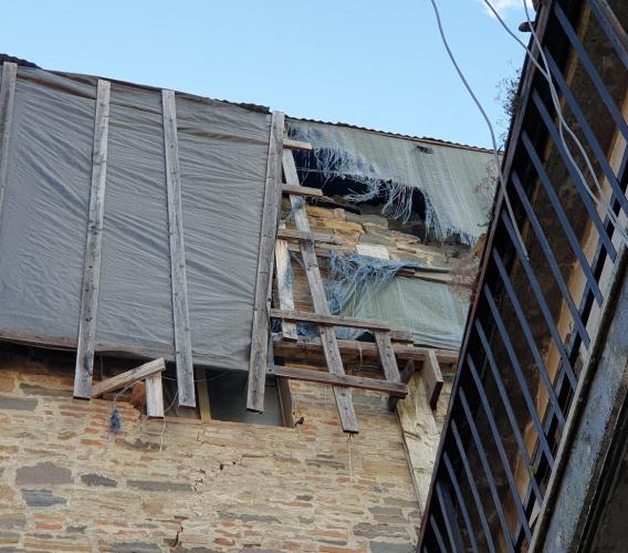 Caldarola, primi ritorni nell'ex zona rossa: una famiglia rientra a casa nel centro storico