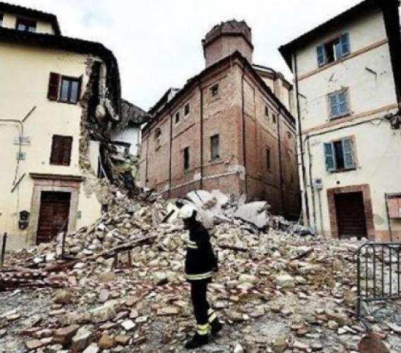 Reportage terremoto - Immagini e testimonianze dai luoghi colpiti dal sisma