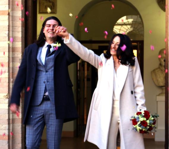 Macerata, Fabrizio e Rossana hanno coronato il loro sogno d'amore in Comune (FOTO)