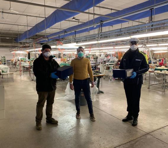 Colmurano, il Comune e l'azienda Tombolini donano mille mascherine alla cittadinanza
