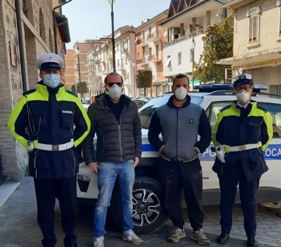 San Severino, la ditta Color Glo dona gratuitamente la sanificazione dei mezzi della Polizia Locale