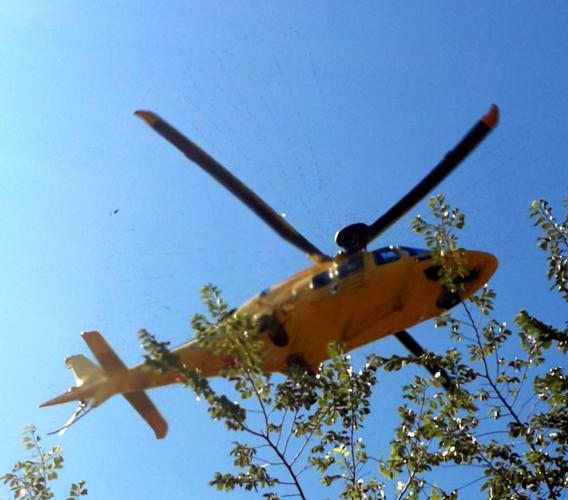 Mogliano, si ribalta con l'auto lungo la provinciale: trasferita a Torrette in eliambulanza