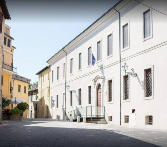 “Hortus in scena”, alla Biblioteca di Cingoli prende il via la rassegna teatrale all'aperto
