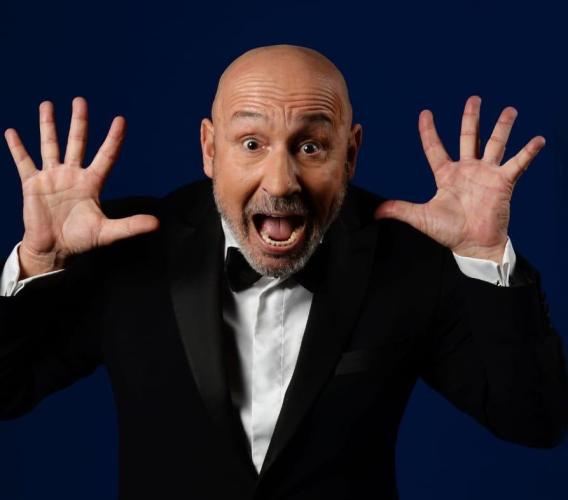 Macerata, Maurizio Battista torna allo Sferisterio con: "Ma non doveva andare tutto bene?"