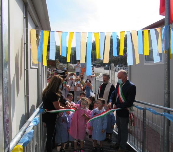Valfornace, si apre l'anno scolastico con l'inaugurazione della nuova scuola dell'Infanzia