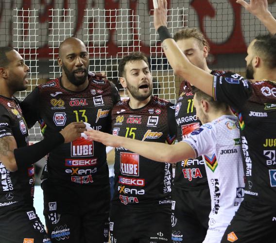 La Lube supera in 4 set l'ostacolo Monza: ora la vetta è a -3 (FOTO)