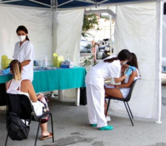 Vaccini, nelle Marche quasi il 60% dei giovani ha ricevuto doppia dose: numeri più bassi nel Maceratese