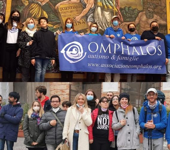 In cammino da Assisi a Loreto per raccogliere fondi a favore dell'autismo: la marcia di Massimo Pedersoli