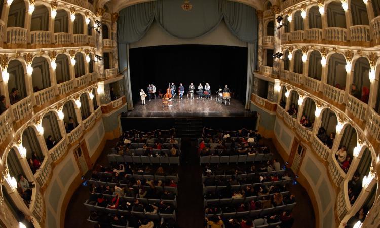 Macerata, al via la stagione sinfonica 2022 al Teatro Lauro Rossi. “MUSICA INSIEME per ripartire alla grande”