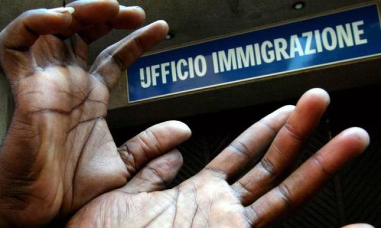 Bara per ottenere il permesso di soggiorno: pakistano nei guai ... Permessi di soggiorno on line